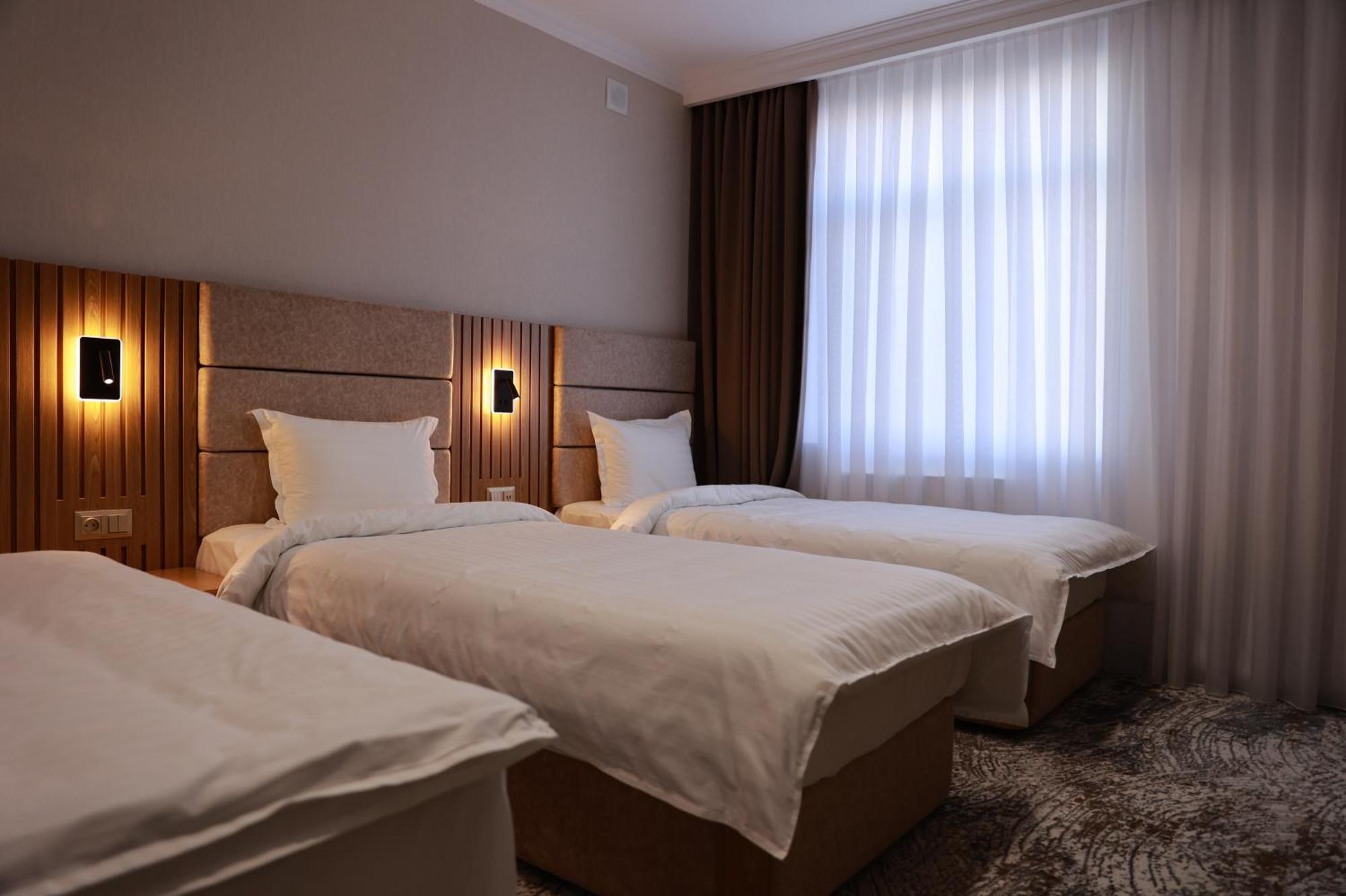 Damir Hotel Nukus Exterior photo